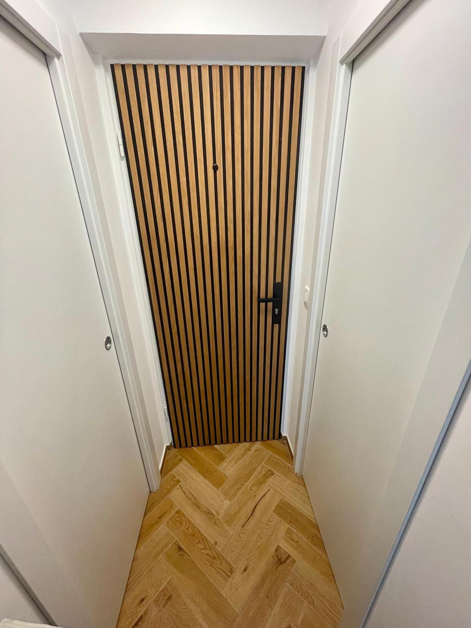Gg Art Apartments III Любляна Екстериор снимка