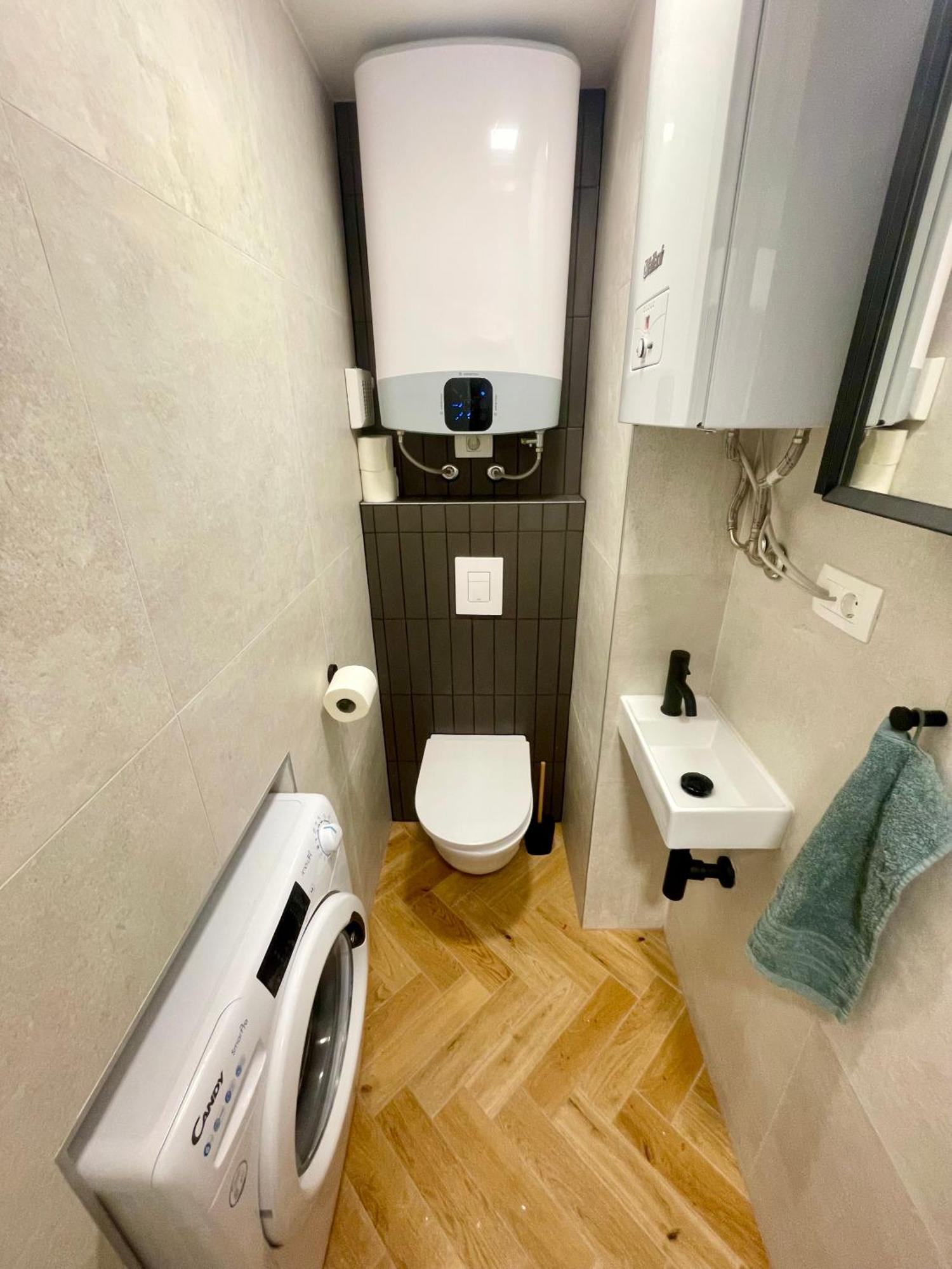 Gg Art Apartments III Любляна Екстериор снимка
